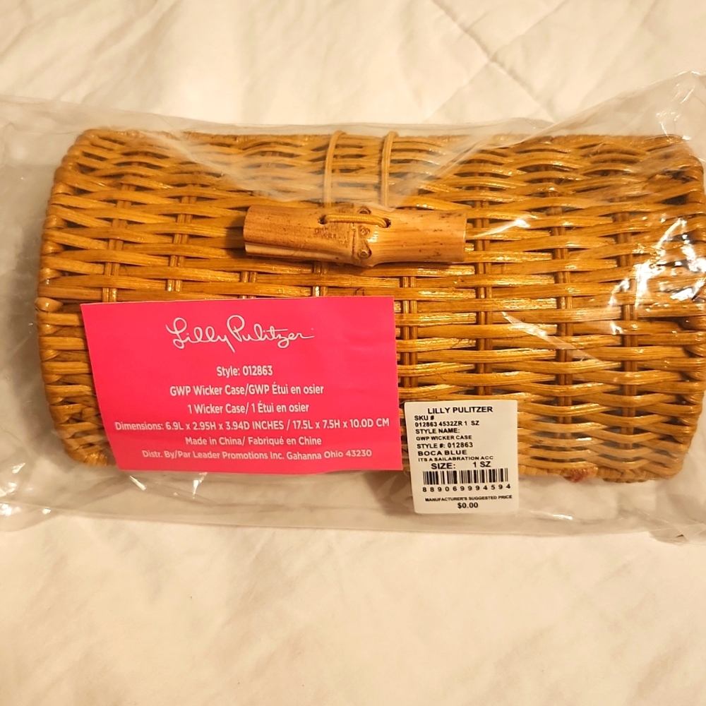 Lilly Pulitzer small clutch/sunglass case